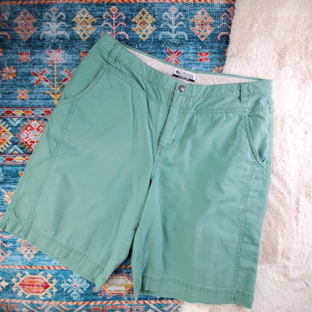 Columbia Green/Teal Shorts 12